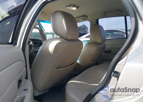 2011 Ford Crown Victoria Lx z USA, uszkodzony, nr VIN 2FABP7EV2BX132608